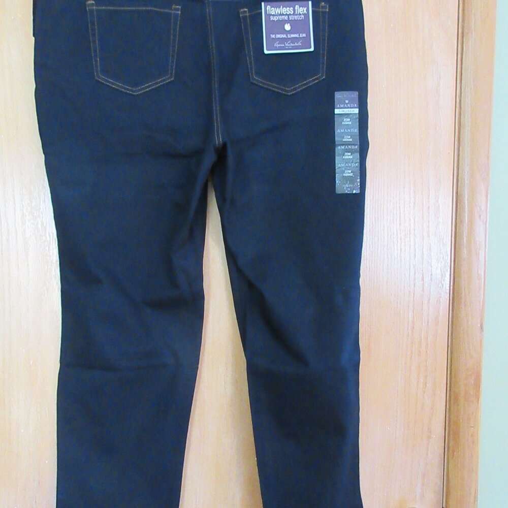 Gloria Vanderbilt Amanda- Tapered Leg Classic Rise Dark Denim Jeans Size 20W NWT - Picture 2 of 6